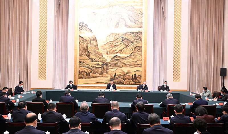 5月17日上午，中共中央总书记、国度主席、中央军委主席习近平在陕西西安主持中国－中亚峰会前夕，专门听取陕西省委和省当局工作汇报，颁发了沉要讲话。